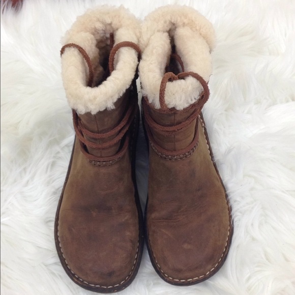 Ugg Women's Caspa Shearling Leather Boots Brown 6 - Picture 2 of 8